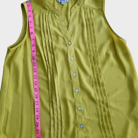 Size M Yellow Mustard Sleeveless Blouse Elegant and Vibrant - Picture 6 of 9